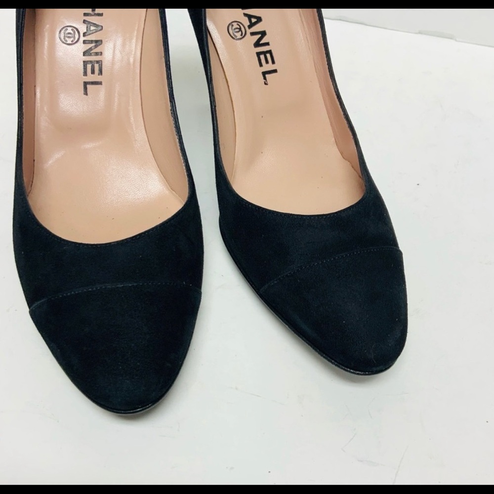 Chanel black suede pumps 2004 Karl Lagerfeld - Picture 6 of 14